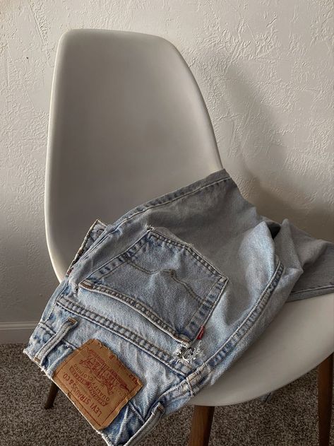 Levi’s Aesthetic Jeans, Fashion Filler Photos, Instagram Filler Photo Ideas, Aesthetic Instagram Filler Pictures, Content Aesthetic Ideas, Minimalist Pictures Instagram, Levi’s Aesthetic, Jeans Picture Ideas, Instagram Feed Filler Pictures