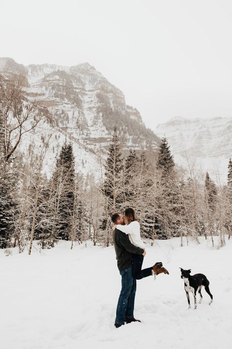 Park City, Utah is the home of the world famous Sundance Film Festival and one of my favorite places to take photos. Wedding or elopements! On this cold, winter morning, we met in the snowy mountains to capture this newly engaged couple in a winter wonderland. Utah Winter Wedding, Utah Winter Engagement Photos, Winter Save The Date Pictures, Snowy Mountain Engagement Photos, Norway Photoshoot, Snowy Engagement Photos, Sundance Utah, Utah Winter, Cold Winter Morning