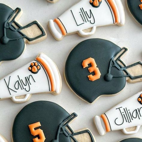 Morgan Saint on Instagram: "Happy Homecoming Week, Bearcats🏈🐾🧡 I love the excitement and energy of this season! Fall is here🍁🍂🧡   #cowtowncookieco #fortworthcookies #aledocookies #aledocheer #aledofootball #aledobearcats #aledoyouthfootball #protectthetradition #orangeandblack #homecoming #footballcookies #cheercookies #homecomingcookies #bearcatnation" Homecoming Cookies, Football Cookies, Homecoming Week, Youth Football, Fall Is Here, Homecoming, Sugar Cookies, Cookie Decorating, Cow