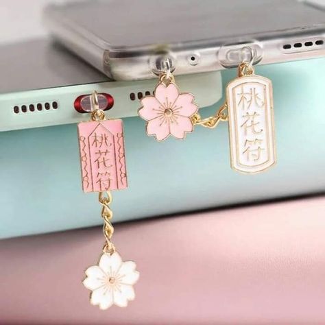 Dust Plug Charm, Iphone Earphones, Desain Pantry, Bling Phone Cases, Anti Dust Plug, Dust Plug, Girly Accessories, White Set, Girly Jewelry