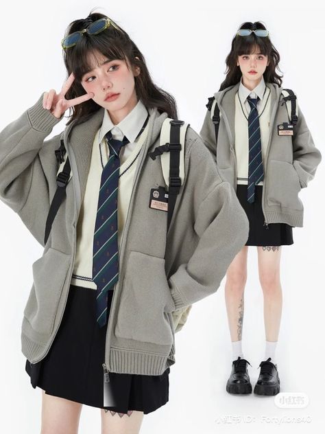 Female Costume, 2000s Japanese Fashion, Mode Ulzzang, Poet Shirt, Female Pose Reference, School Uniforms, Japanese Outfits, Mode Inspo, Female Poses