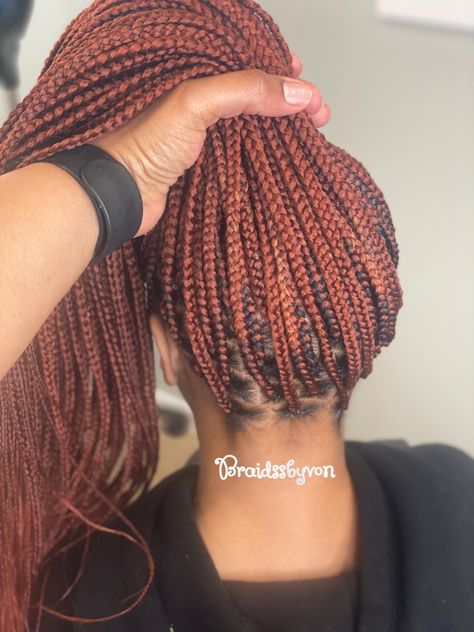 Reddish Brown Knotless Braids, 350 Color Braids, Auburn Box Braids Black Women, Braids 350 Color, Colored Box Braids Inspiration, Color 350 Braids, Ginger Hair Braids, 350 Box Braids Color, 350 Braids