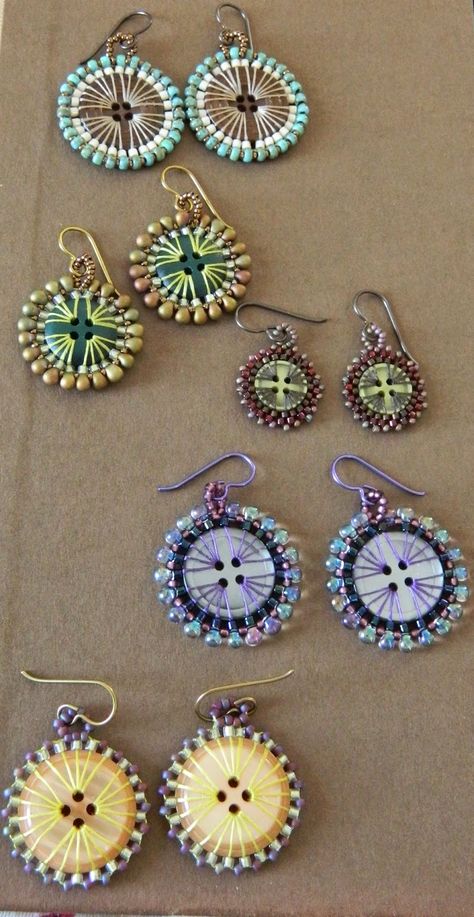 Dorset Buttons, Earring Inspiration, Earrings Patterns, Crochet Jewelry Patterns, Crochet Earrings Pattern, Beaded Earrings Diy, Diy Buttons, Fiber Jewelry, Beaded Earrings Patterns