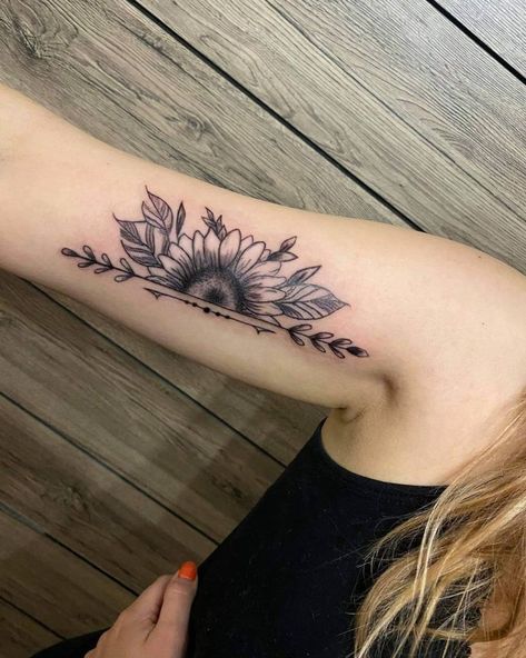 Female Arms, Forearm Cover Up Tattoos, Sunflower Tattoo Sleeve, Western Tattoos, Forearm Tattoo Women, Tattoos Geometric, Sunflower Tattoos, Tatuaje A Color, Shoulder Tattoos For Women