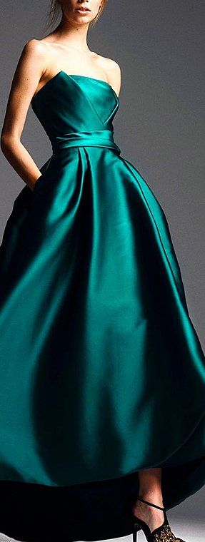 Holy shit, this color and the design, just wow Fall 2014 Fashion, Moda Vintage, Yahoo Search, Alberta Ferretti, Gorgeous Gowns, Beautiful Gowns, Pre Fall, Fancy Dresses, Dream Dress