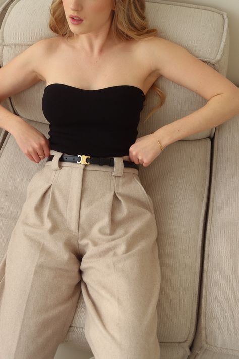 Casual Tube Top Outfit, Black Top And Trousers Outfit, Tube Top And Trousers Outfit, Black Celine Belt Outfit, Beige With Black Outfit, Trousers With Belt Outfit, Casual Ingenue Style, Outfit Ideas With Belt, Celine Belt Outfit Women