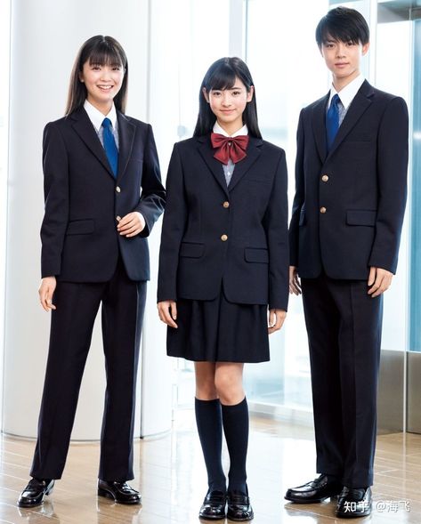 Japanese High School Uniform, Japan School Uniform, Private School Uniforms, Japan Outfits, Japanese Uniform, Japanese High School, High School Uniform, Women Wearing Ties, Girls Are Awesome