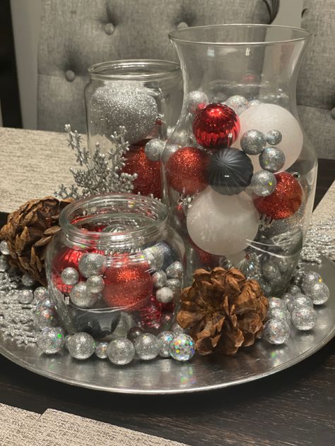 Christmas Red And Silver Decorations, Black Red And Silver Christmas Decor, Silver And Red Christmas Decor, Red White And Silver Christmas Decor, Silver And Red Christmas Decorations, Red And Silver Christmas Decor, Dancing Crafts, White Silver Christmas, Red And Silver Christmas