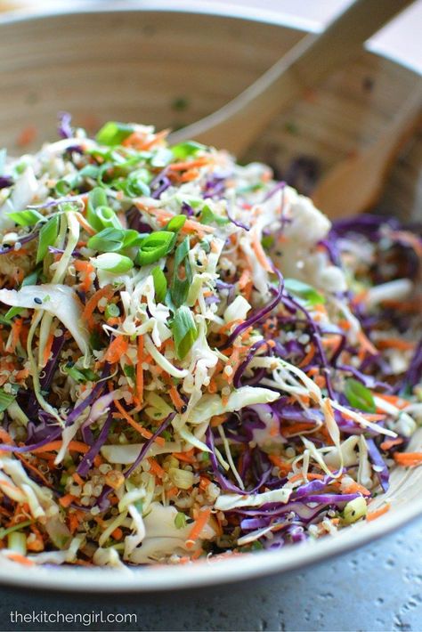 Asian Quinoa Slaw Salad is clean-eating, Asian-style, vegetables and protein-packed quinoa. Meal prep it for the busy week. Add chicken, pork, or other veggies. GF/Vegetarian. http://thekitchengirl.com Chinese Cabbage Salad, Asian Slaw Recipe, Asian Quinoa, Ginger Vinaigrette, Slaw Salad, Goddess Party, Super Salads, Frugal Recipes, Asian Slaw