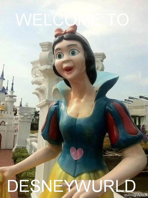 Cursed Disney, Funny Photoshop Pictures, League Memes, Royal Photography, Funny Photoshop, Old Memes, Disney Images, Pokemon Memes, Fresh Memes