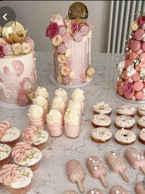 Pink Dessert Tables, Dessert Table Birthday, Macaron Tower, Shower Desserts, Lake Food Ideas, Birthday Brunch, Lake Food, 18th Birthday Party, Candy Table