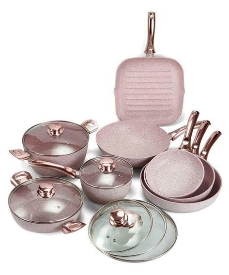 Rose Gold Kitchen, Stone Roses, Gold Kitchen, Copper Kitchen, Pink Kitchen, Cool Kitchen Gadgets, Apartment Kitchen, Pan Set, Home Gadgets