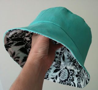 Diy Floppy Hat, Free Sewing Craft Patterns, Bucket Hat Pattern Free, Diy Bucket Hat, Cappello Cloche, Pola Topi, Diy Bucket, Bucket Hat Outfit, Couture Invisible