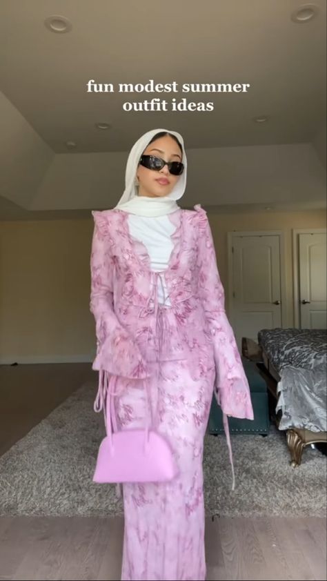 Modest Pink Outfits, Pink Modest Outfits, Modest Birthday Outfit, Green Skirt Outfit, Hijabi Summer, Hijabi Fashion Summer, Muslim Girl Outfits, Modest Outfits Muslim, Modesty Outfits