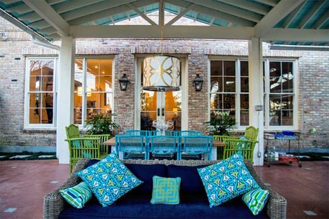 Covered Patio Dining Ideas, Patio Dining Ideas, Covered Patio Dining, Enclosed Patio Ideas, Large Covered Patio, Large Backyard Landscaping, New Orleans Style, Dining Ideas, Enclosed Patio