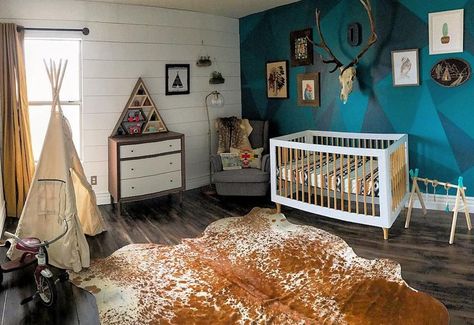 24 Charmingly Rustic Nursery Rooms Baby Boy Stuff, Nursery Ideas Boy, Nursery Rustic, Ideas Habitaciones, Nursery Rooms, Rustic Nursery, Boy Stuff, Baby Sleep Problems, Rustic Retreat