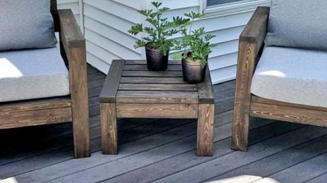 End Table Plans, Diy Projects Plans, Diy Planter Box, Outdoor End Tables, Outside Furniture, Outdoor Furniture Plans, Outdoor Side Table, Diy Outdoor, Diy Furniture Plans