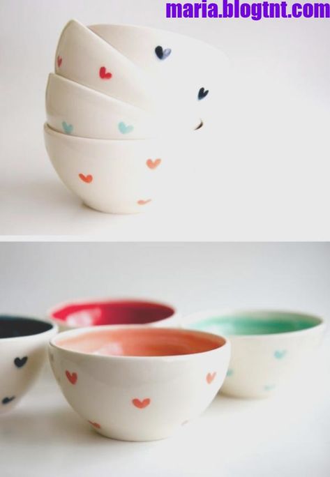 Bowls Painting Ideas, Painting Bowls Ideas Easy, Handmade Ceramic Bowls, Ceramics Bowls Designs, Wrap Food, Heart Retro, Icon Inspiration, Ceramic Cafe, Diy Pottery Painting