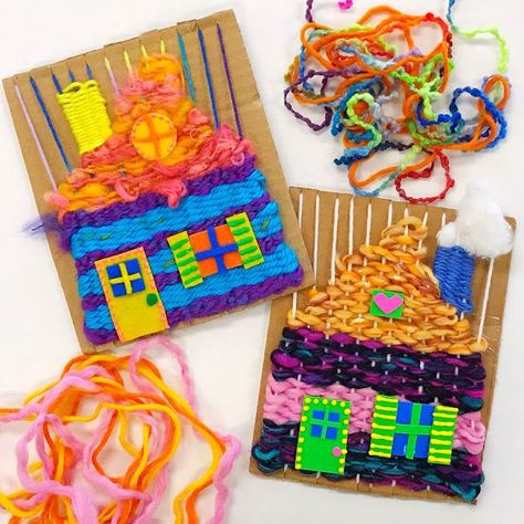 Diy Yarn Weaving, Cassie Stephens, Weaving For Kids, How To Weave, 4th Grade Art, 3rd Grade Art, Elementary Art Projects, Kindergarten Art, Art Lessons Elementary