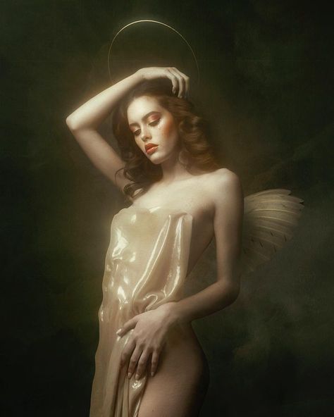 Elizabeth Elder (@emackphoto) | Instagram Ethereal Photography, Ethereal Aesthetic, Pose Reference Photo, Art Poses, Portrait Inspiration, Classic Gold, Drawing Reference Poses, Photoshoot Inspiration, Photo Reference