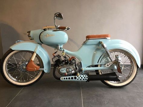 Simson Moped, Steampunk Motorcycle, Combi Volkswagen, Honda Cub, Motorcycles And Scooter, Bike Engine, Futuristic Motorcycle, Concept Motorcycles, Old Motorcycles