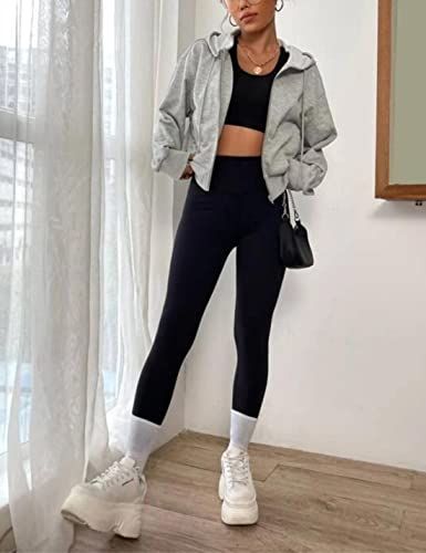 Crop Zip Up Hoodie Outfit, Cropped Zip Up Hoodie Outfit, Hoodie Jacket Outfit, Zip Hoodie Outfit, Crop Zip Up Hoodie, Cropped Zip Up Hoodie, Cropped Zip Up, Model Aesthetic, Fashion Hoodies