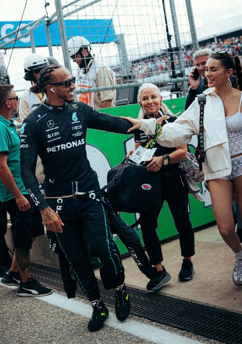 Stark Oc, Formula 1 Girls, You're On Your Own Kid, Race Outfit, F1 Lewis Hamilton, Boy Best Friend Pictures, Boy Best Friend, Charles Leclerc, Madison Beer