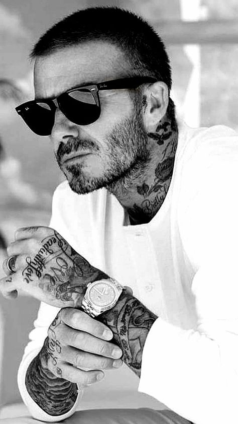 David Beckham Tattoos, Beckham Haircut, David Beckham Style Outfits, David Beckham Hairstyle, Beckham Fashion, David Beckham Style, Beckham Style, Men With Street Style, Beard Styles For Men