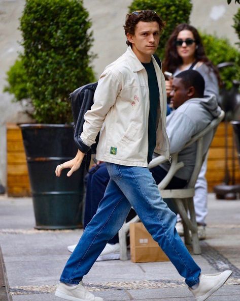 Tom Holland Fashion, Tom Holland Outfits, Fotos Hd 4k, Arvin Russel, Holland Fashion, Tom Zendaya, Clothing Themes, Billy Elliot, Tom Holland Imagines