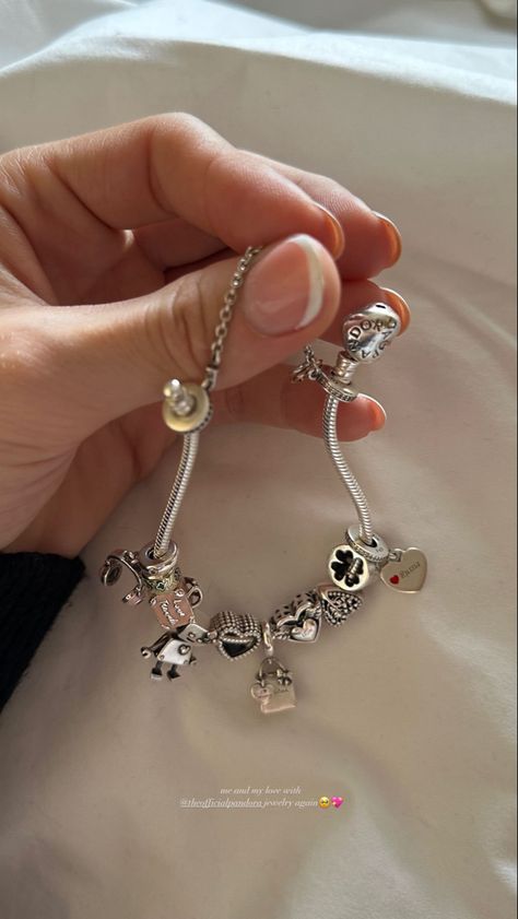 Pandora Jewelry Aesthetic, Pandora Charm Bracelet Aesthetic, Pandora Bracelet Aesthetic, Pandora Aesthetic, Pandora Silver Bracelet, Charm Bracelet Pandora, Pandora Bracelet Charms Ideas, Xoxo Jewelry, Pandora Charms Bracelet