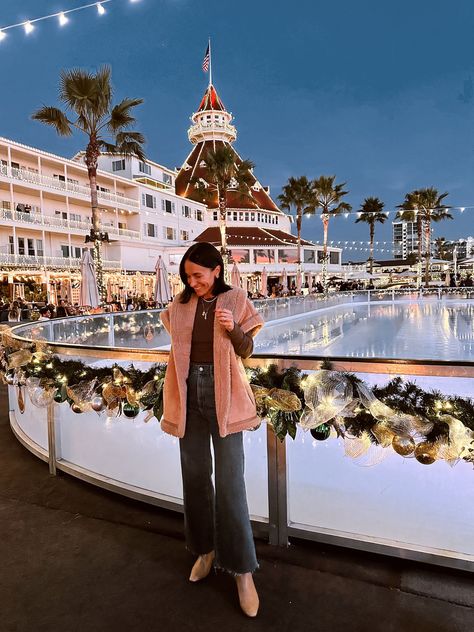 We entered the month of December with lots of festivities on our hands and they didn’t disappoint. From finding cute Christmas decor everywhere to ice skating by the sea in San Diego, we had the best time getting into the holiday spirit! Click here to read about our weekend and to shop everything I wore! | winter outfit, holiday festivities, holiday activities, family activities, weekend trip, holiday outfit San Diego Winter Outfit, San Diego Outfits Winter, July 4th Pool Party, San Diego Winter, Christmas Performance, Winter Vacation Outfits, Cute Christmas Decor, California Resorts, Stocking Stuffers For Girls