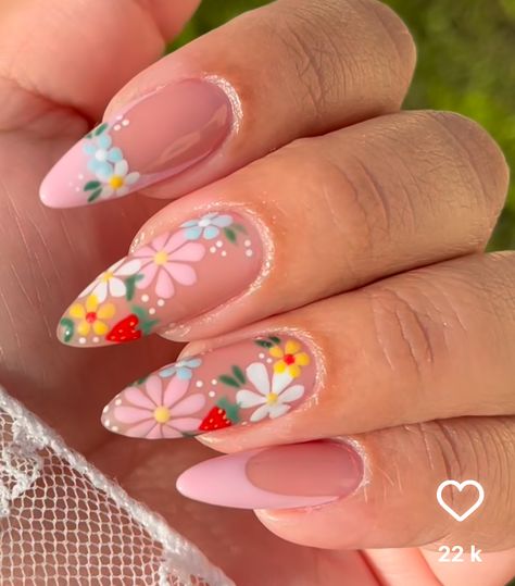 Wild Flower Nails Design, Almond Floral Nails, Amalfi Coast Nails, Mexican Inspired Nails Mexico, Wild Flower Nails, Wildflower Nails, Summer Nails Flowers, Summery Nails, Flower Nail Designs