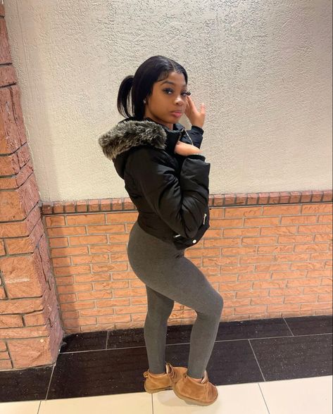 Lace Ugg Boots, Bummy Fits, Ugg Boots Outfit, Streetwear Girl, Winter Lookbook, Anime Inspired Outfits, Front Lace Wigs Human Hair, Cute Everyday Outfits, Clothing Essentials