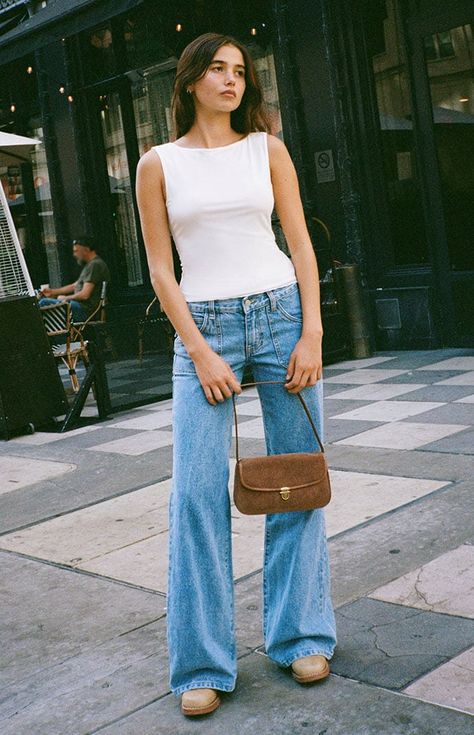 Tshirt Wide Leg Jeans, Affordable Summer Jeans Regular Length, Affordable Oversized Medium Wash Jeans, Relaxed Fit Straight Leg Jeans, Simple Mom Jeans, Light Jeans Wide Leg, College Women Outfits, Vintage Womens Jeans, Ootn Jeans