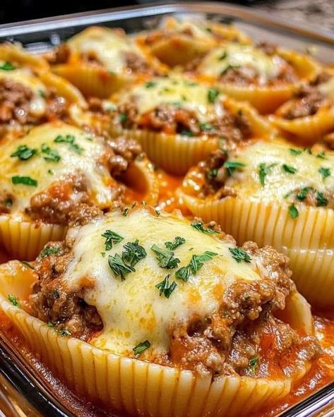 I Miss My Mom's Meals | Creamy Ricotta Beef Stuffed Shells Pasta 🧀🍲 | Facebook Beef Stuffed Shells, Shells Pasta, Cheese Manicotti, Stuffed Shells Ricotta, Stuffed Pasta, Jumbo Pasta Shells, Pasta Shells, Pasta Ingredients, Stuffed Pasta Shells