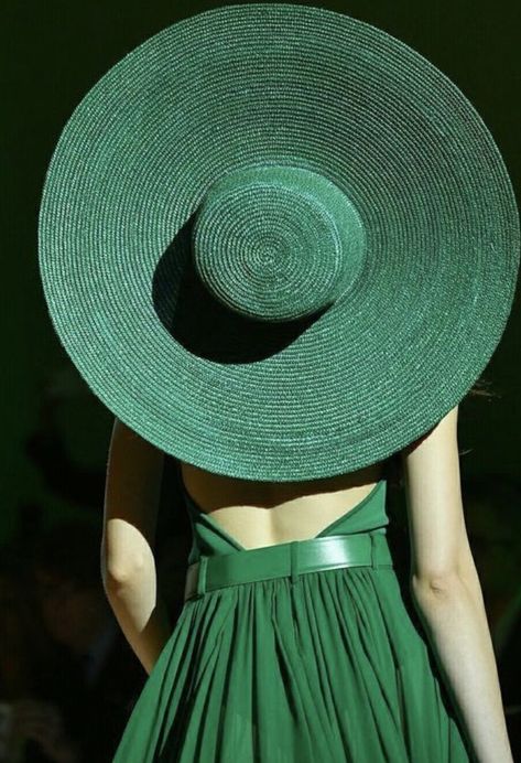 Looks Pinterest, Green Inspiration, Green Palette, Mean Green, Maxi Robes, Green Aesthetic, Kelly Green, Green Fashion, Shades Of Green