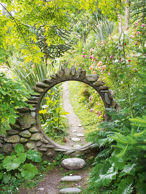 Ideas Terraza, Spiritual Garden, Lake Wakatipu, Stone Arch, Moon Garden, Magical Garden, Landscaping With Rocks, Garden Cottage, Garden Gates