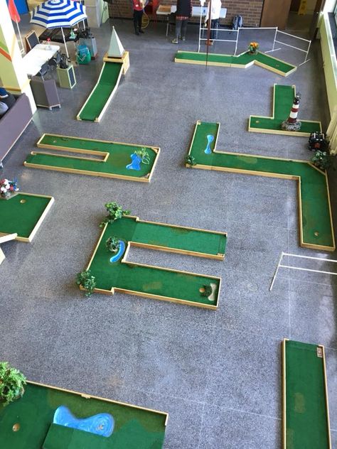 How To Make A Mini Golf Course Putt Putt, Make Your Own Putt Putt Course, Portable Mini Golf Course, Make Your Own Mini Golf Course, Diy Backyard Mini Golf Course, Diy Backyard Putt Putt Golf Course, Table Golf Game, Mini Putt Course Diy, Miniature Golf Course Ideas