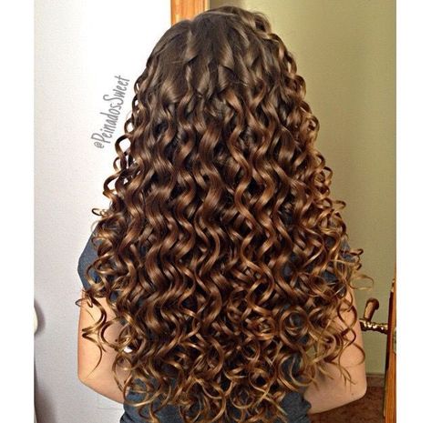 Hair Designs For Girls, Curly Hair Designs, Long Natural Curly Hair, Curly Hair Wigs, The Bends, Dyed Curly Hair, Natural Curly Hair Cuts, Curly Hair Photos, Hair Wigs For Women