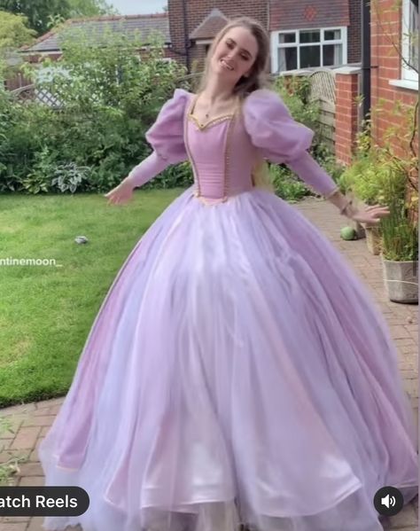 Rapunzel Inspired Dress Gowns, Barbie Princess Dress Cosplay, Barbie Princess Dress, Barbie As Rapunzel, Barbie Cosplay, Barbie Gown, Barbie Rapunzel, Rapunzel Costume, Rapunzel Dress