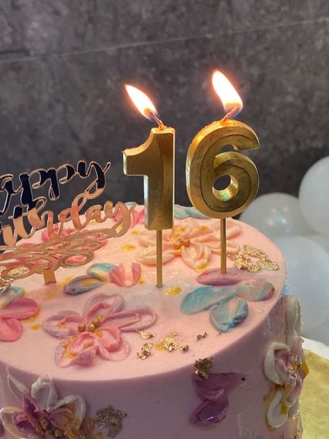 Chapter 16 Birthday, Sweet Sixteen Pictures, Best Birthday Wishes Quotes, Pool Party Cakes, Cake Story, 16th Birthday Decorations, Sweet 16 Birthday Cake, Cute Birthday Pictures, 16 Birthday Cake