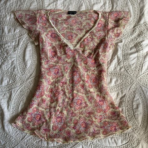 Look what I just found on Depop 🙌 https://depop.app.link/roWNgEK2CAb 2000s Clothing, Outfits 2000s, 2000s Clothes, Downtown Outfits, 2000s Outfits, Tie Shirt, Other Outfits, Teenage Fashion Outfits, Dream Clothes