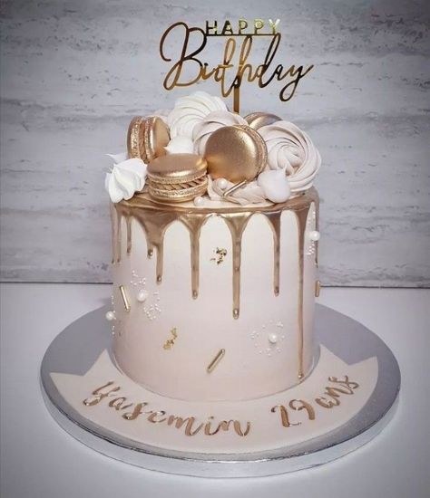 White And Gold Cake Ideas Birthday, White And Gold 40th Birthday Cake, 18th Birthday Cake White And Gold, Birthday Cake For Women Gold, Gold And White Cake Birthday, Birthday Cake White And Gold, Gold Cake Design Birthday, White And Gold Birthday Cake, 29th Birthday Cake