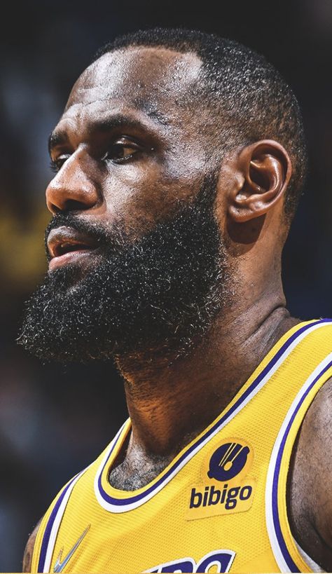 Lebron Portrait, Lebron James Portrait, Lebron James Face, Lebron James Aesthetic, Lebron James Pictures, Fitness Design Gym, James Aesthetic, Easy Portrait Drawing, Kobe Bryan