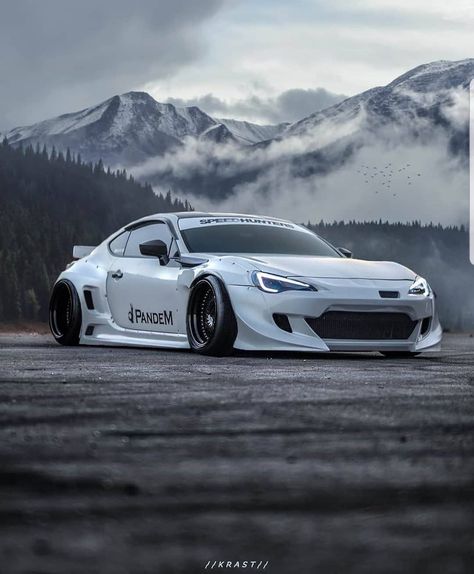 Subaru Brz Custom, Most Luxurious Car, Rolls Royce Car, Toyota Hybrid, Rich Cars, Toyota Suv, Wallpaper Luxury, Southern Maine, Car Luxury