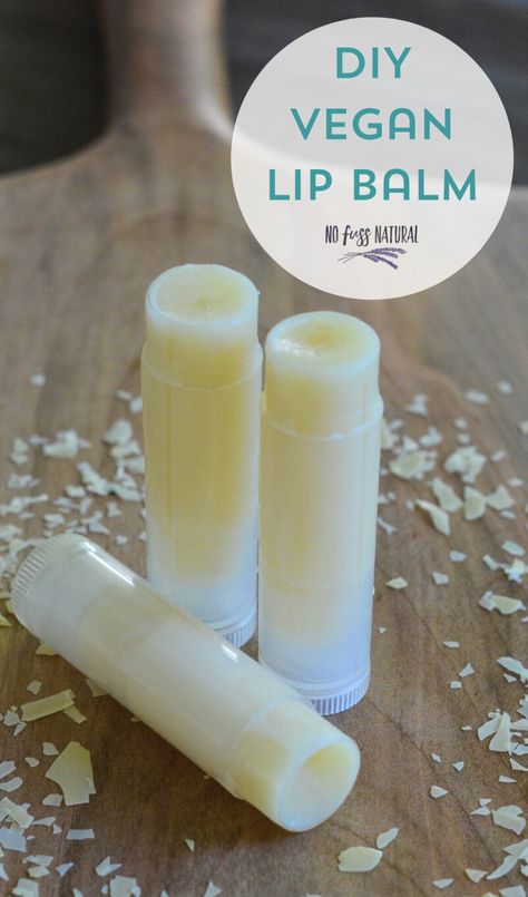 Vegan Lip Balm Recipe, Diy Balm, Bees Wax Lip Balm, Homemade Lip Balm Recipe, Lip Balm Recipe, Wax Lips, Diy Lip Balm Recipes, Skincare Recipes, Balm Recipe