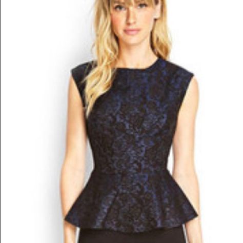 Sleeveless Top With Lace Overlay And Peplum Waist. Never Worn. Measurements: Chest~18.5 Inch, Waist~15in, Length Of Shirt~20-22inch Blusas Peplum, Contemporary Luxe, College Outfits Party, College Outfits Spring, Lace Peplum Top, Lil Black Dress, Peplum Shirts, Outfits Polyvore, Lace Peplum