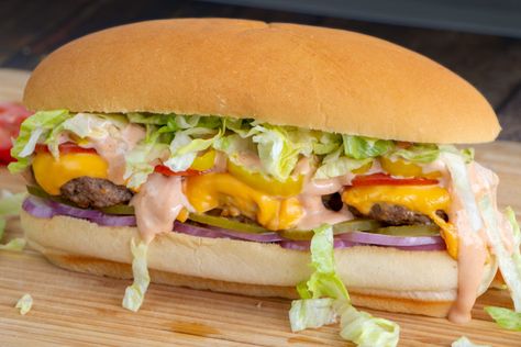 Cheeseburger Subs, Sub Roll Recipe, Recipe Bread Machine, Potato Rolls, Sub Rolls, Appetizer Sandwiches, Bbq Burgers, Hoagie Rolls, Gourmet Sandwiches