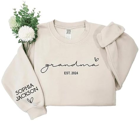 Pregnacy Reveal, Hoodie Minimalist, Oversized Aesthetic, Grandma Sweatshirt, Gifts For Grandma, Grandma Sweater, Retro Graphic Tees, Personalized Grandma, Custom Sweatshirts