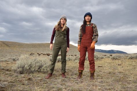 Handmade in Montana, USA, durable overalls for working women. Durable, American made, women's clothing, women's overalls Woman Farmer Outfit, Womens Farm Outfit, Womens Farm Work Clothes, Farm Fashion Women, Field Work Outfit, Farm Work Outfit, Farmer Outfit Women, Auckland Aesthetic, Women In Construction Outfits